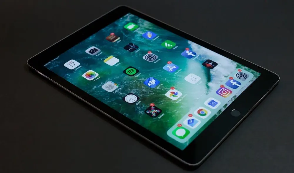 12 Ways to Build Customers Without an Email List